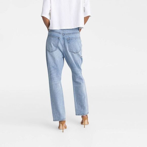 KBB by Kahlana - Women's Mid-Rise Tapered Leg 'The D Light Wash - Picture 2 of 3